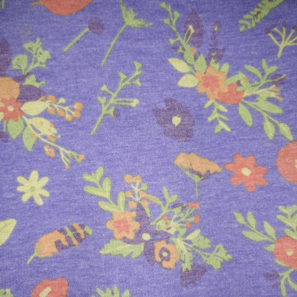 Spring Floral Printed Top - Picture 2 of 3